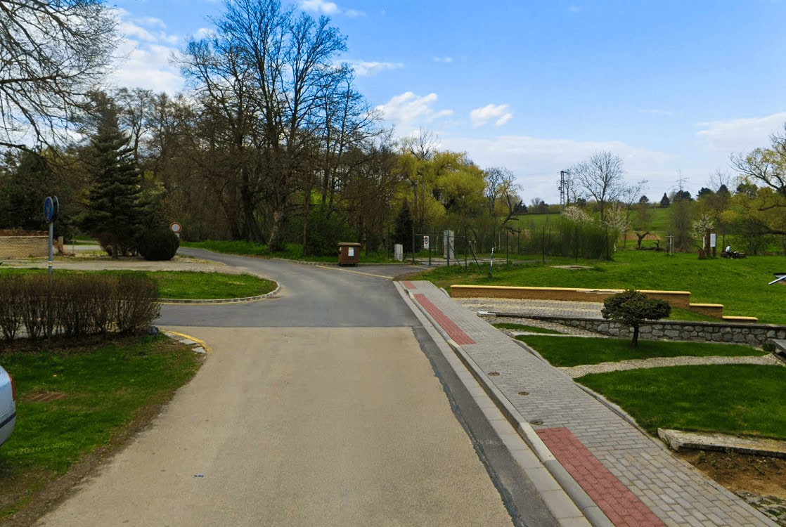 Rekonstrukce komunikace a chodníku v ulici U náhonu