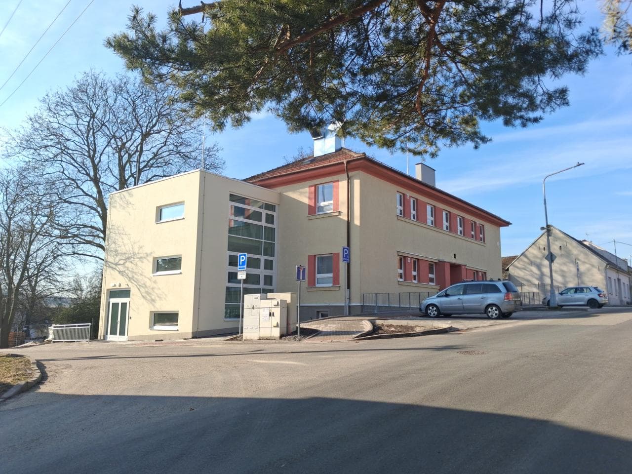 Budova mateřské školy v Čechyni